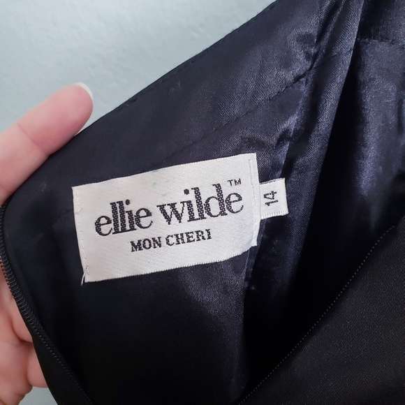 Ellie Wilde Mon Cheri Black Embroidered Bellsleeve Cold Shoulder Gown Prom Dress - Picture 11 of 13